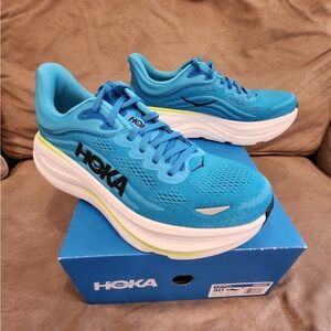 NWOT Hoka Bondi 9